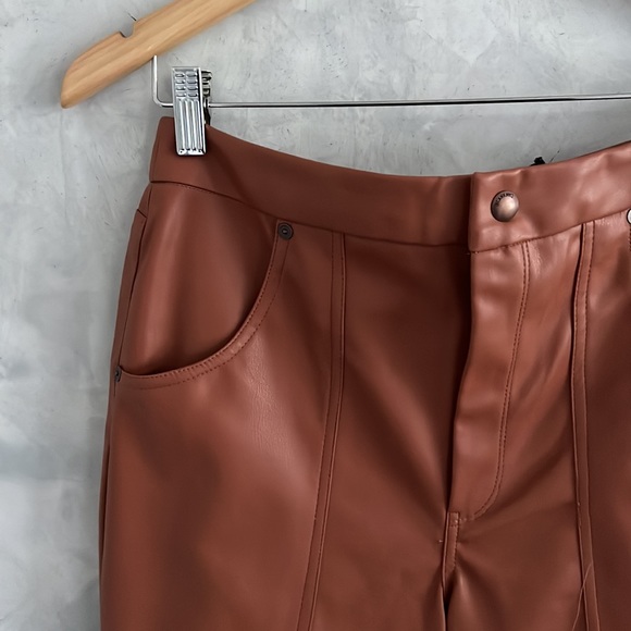 BlankNYC THE BAXTER Vegan Leather Five Pocket Rib Cage Straight Leg PANT Size 29 - Picture 4 of 11